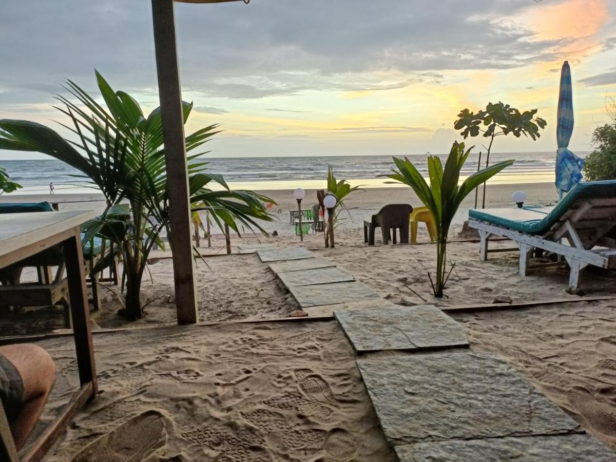Shantaram Beach Huts Arambol Exterior foto